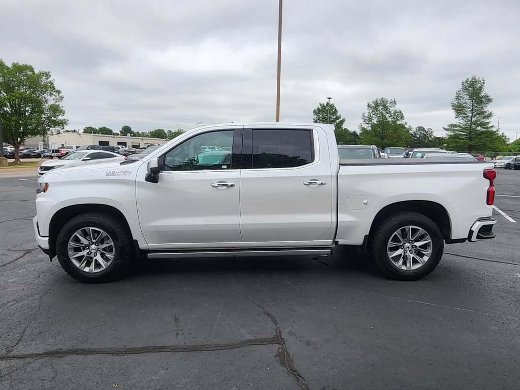 Used 2021 Chevrolet Silverado 1500 High Country w/ Technology Package AWD/4WD image 3