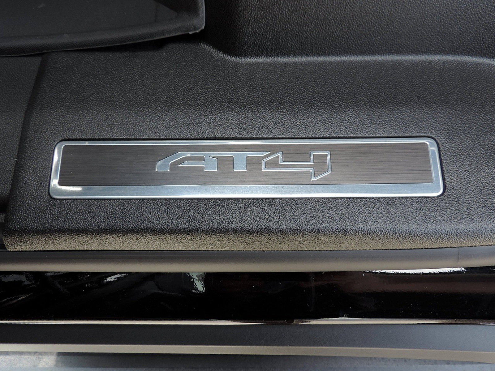 New 2026 GMC Yukon AT4 w/ AT4 Premium Plus Package AWD/4WD image 11