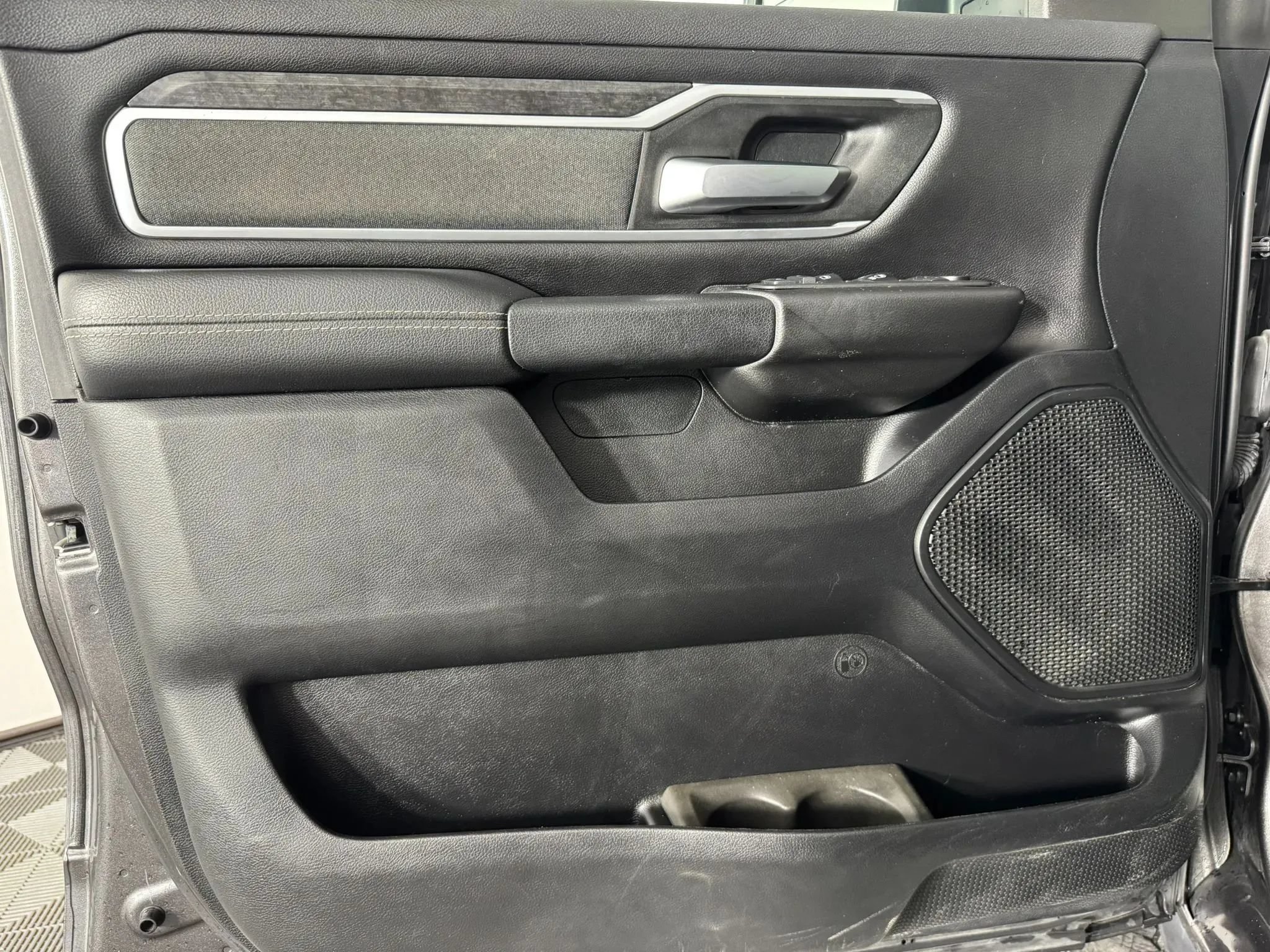 Used 2021 RAM 1500 Big Horn AWD/4WD image 36
