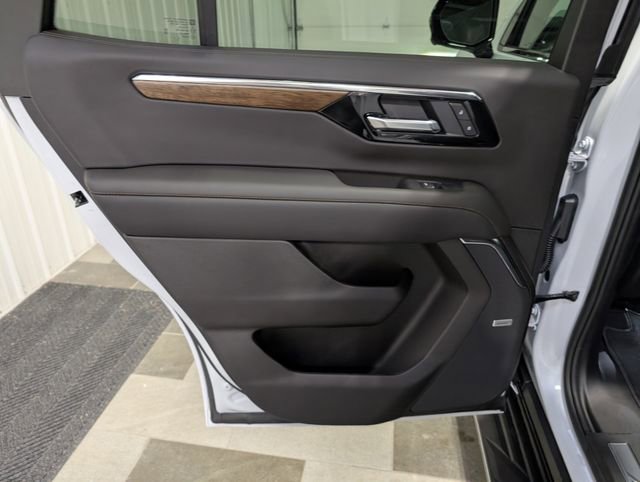 Used 2026 Chevrolet Tahoe High Country w/ Sun And Tow Package AWD/4WD image 9