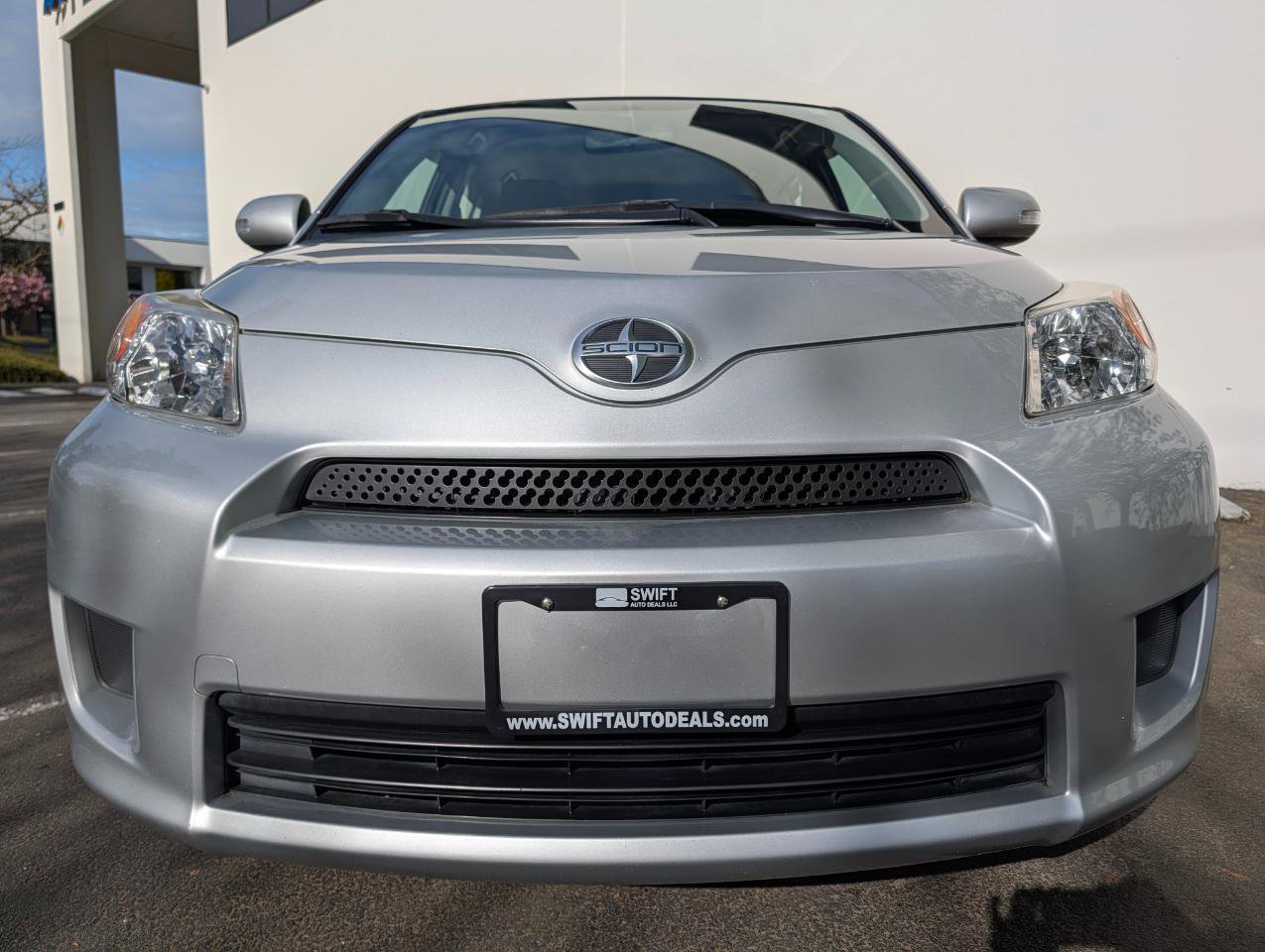 Used 2009 Scion xD image 2