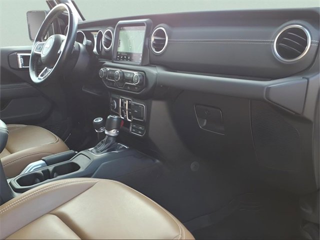 Used 2021 Jeep Gladiator Overland image 27