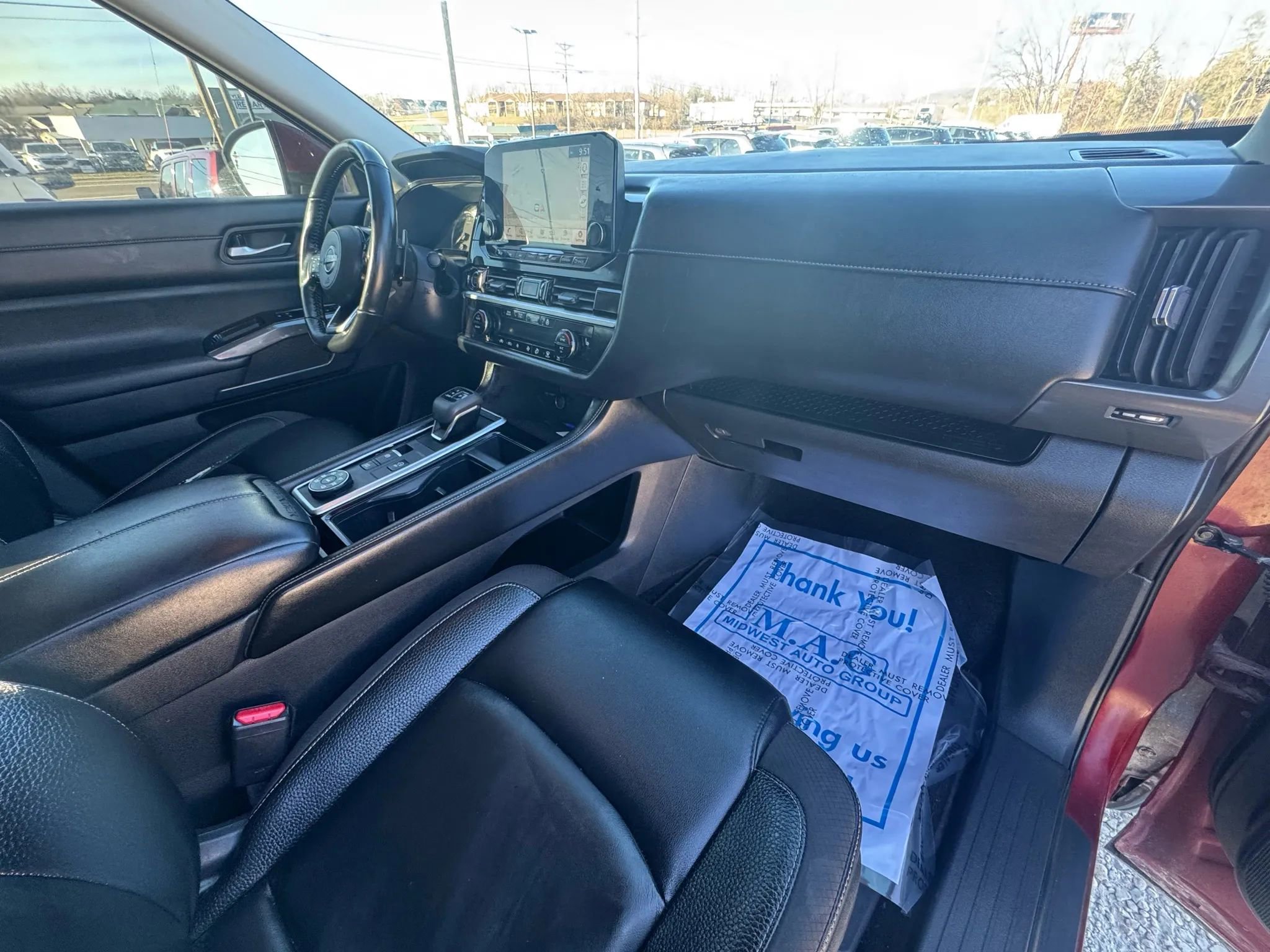 Used 2022 Nissan Pathfinder SL image 32