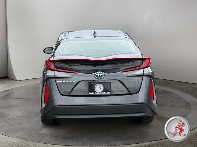 Used 2019 Toyota Prius Prime Premium FWD image 4