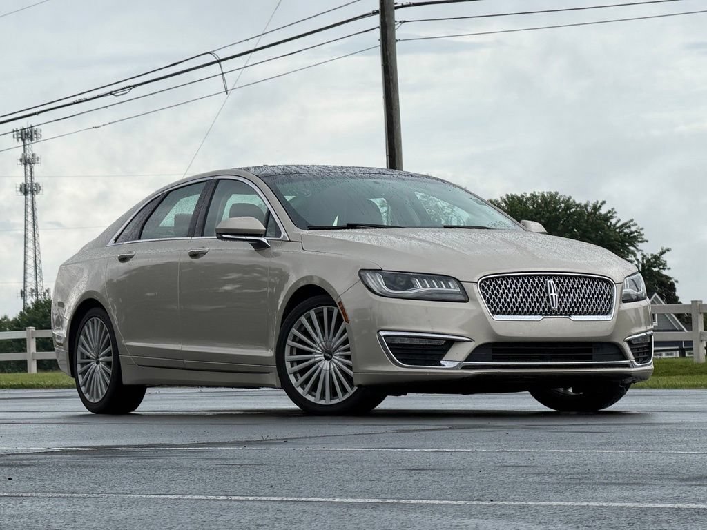 Used 2017 Lincoln MKZ Reserve FWD image 1