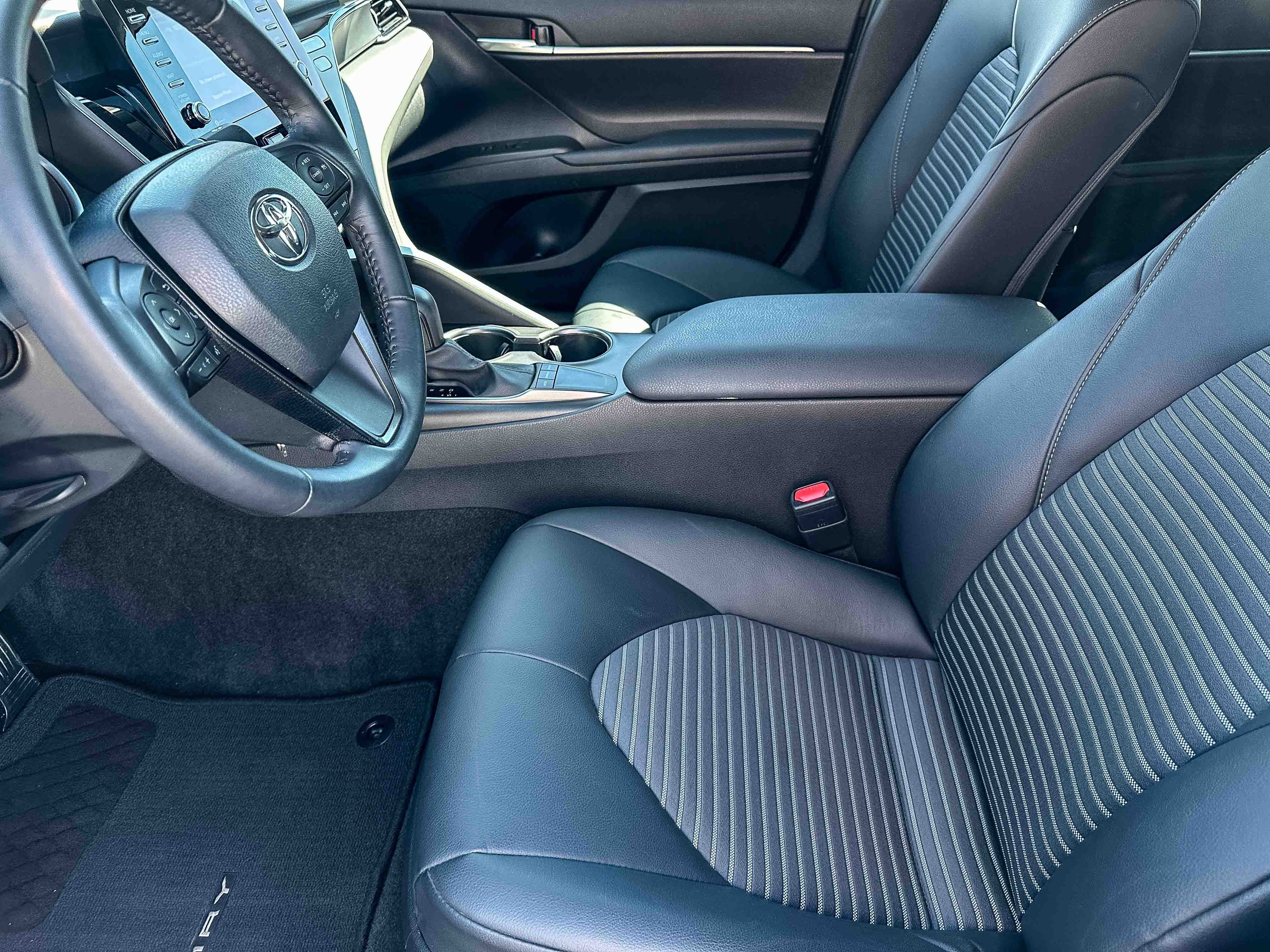 Used 2023 Toyota Camry SE image 13