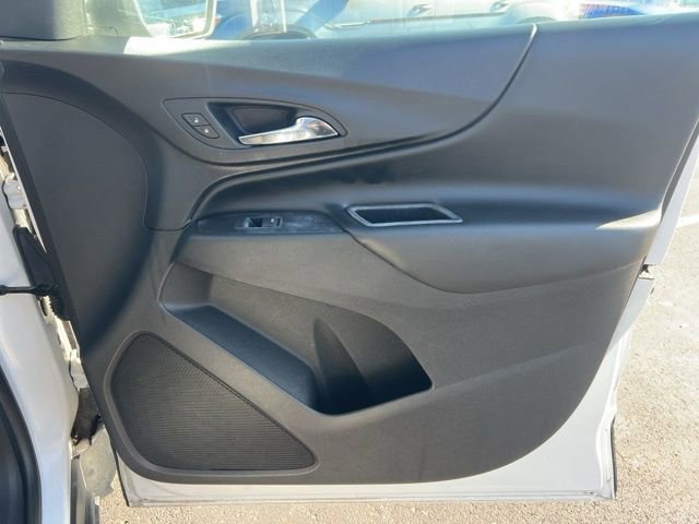 Used 2018 Chevrolet Equinox LT image 32