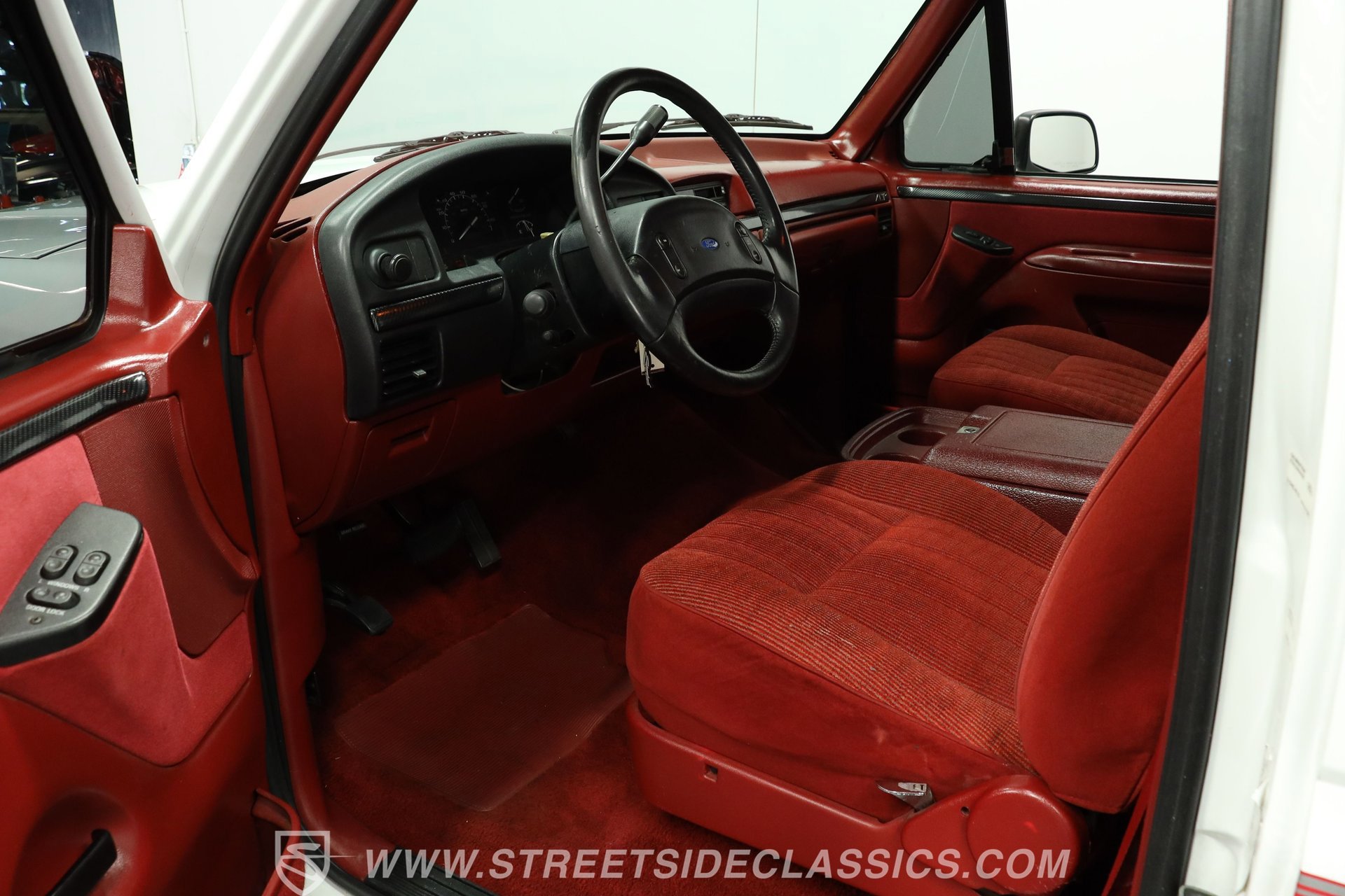 Used 1992 Ford F150 XLT image 4