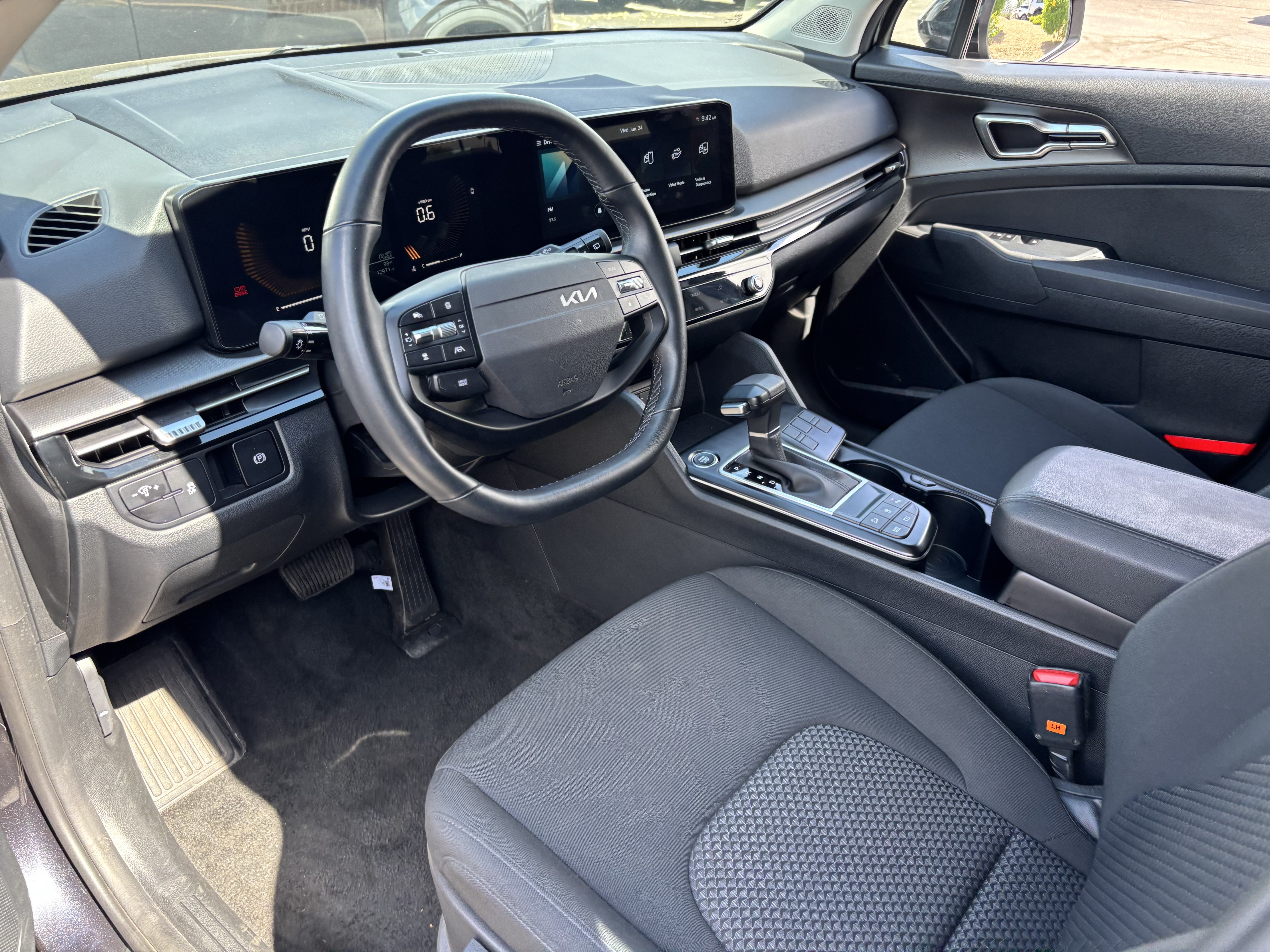 Certified 2026 Kia Sportage LX FWD image 16
