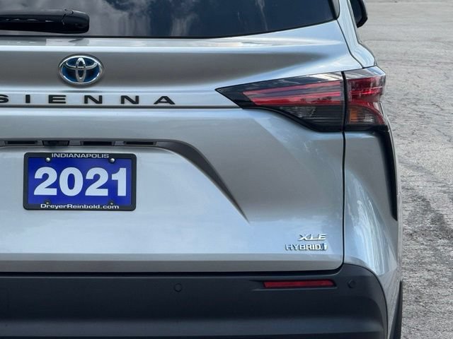 Used 2021 Toyota Sienna XLE FWD image 5