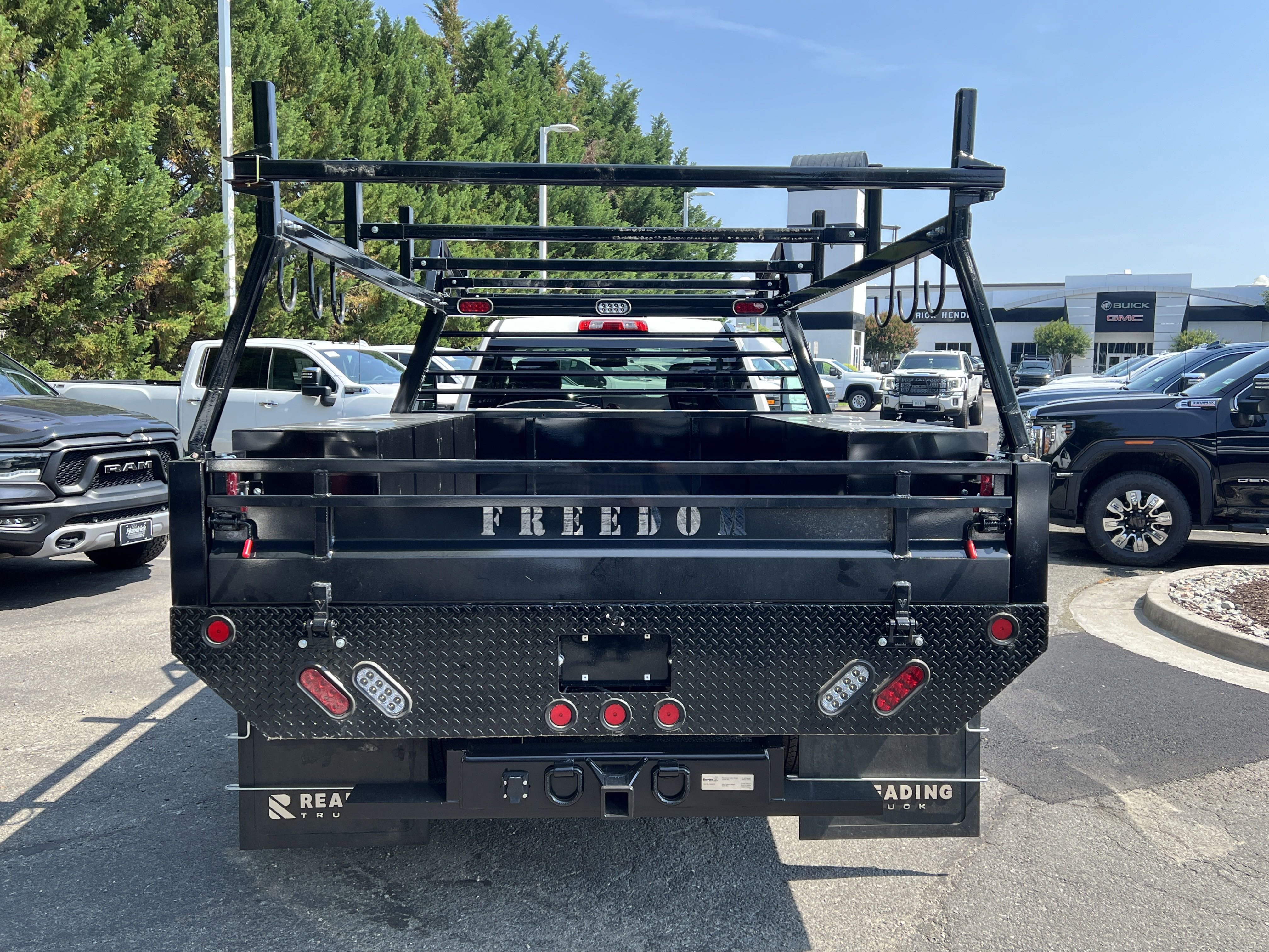 New 2025 GMC Sierra 3500 Pro w/ Convenience Package image 7