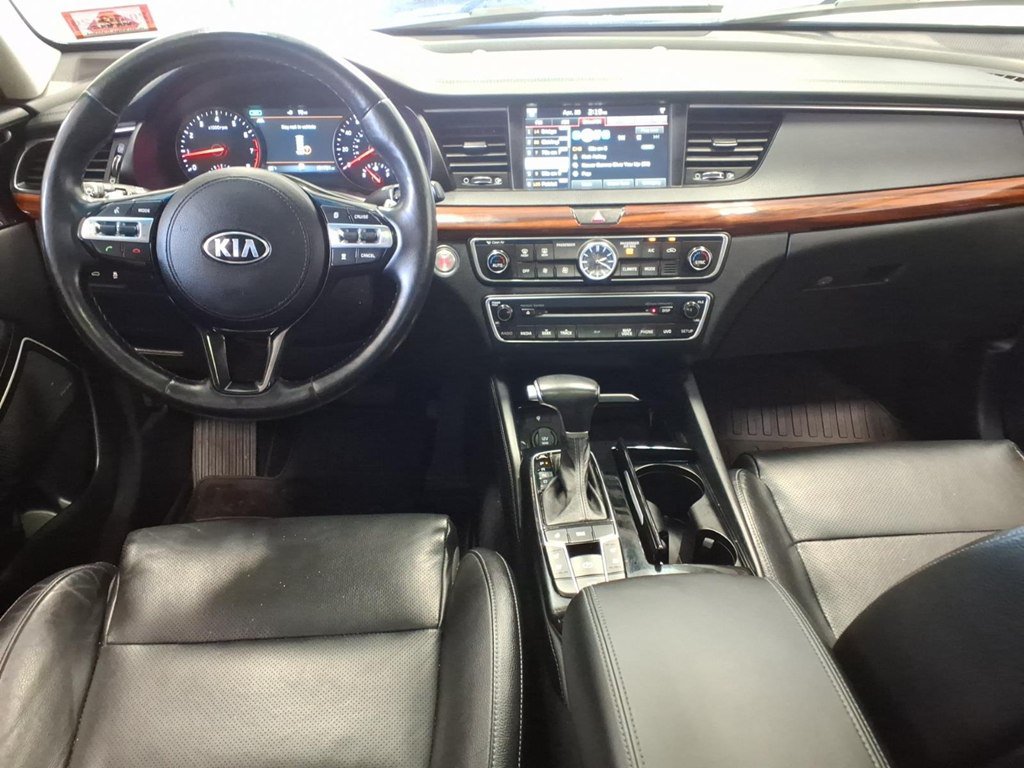Used 2017 Kia Cadenza Technology FWD image 10