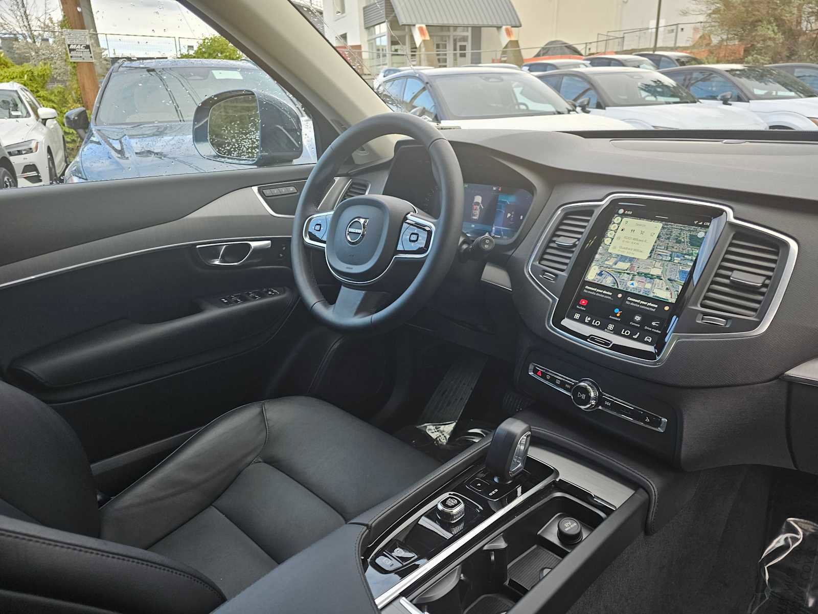 Used 2025 Volvo XC90 B5 Core w/ Protection Package Premier image 10