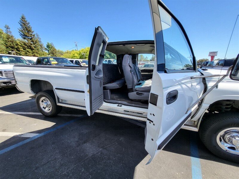 Used 1999 Dodge Ram 2500 Truck 4x4 Quad Cab image 9