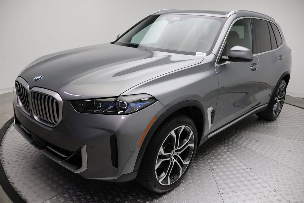 Used 2026 BMW X5 sDrive40i w/ Premium Package RWD image 2