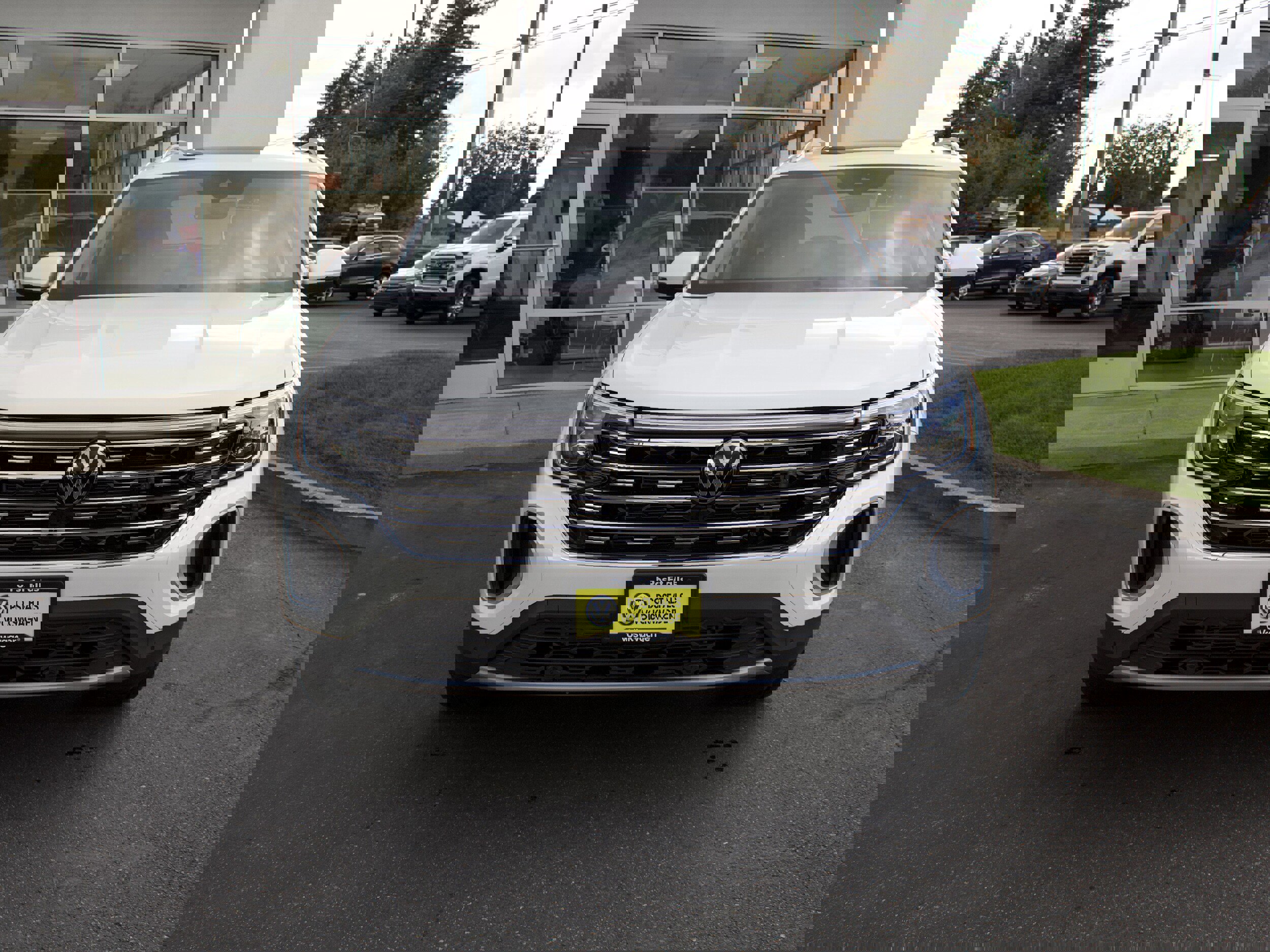 New 2025 Volkswagen Atlas SEL image 2