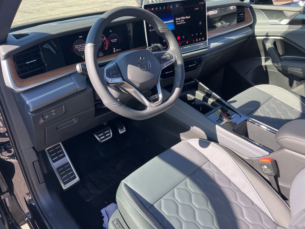 New 2026 Volkswagen Tiguan SEL R-Line image 14