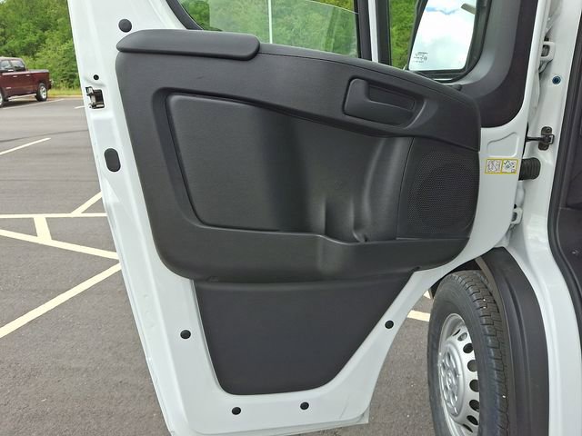 Used 2025 RAM ProMaster 2500 w/ Convenience Group FWD image 12
