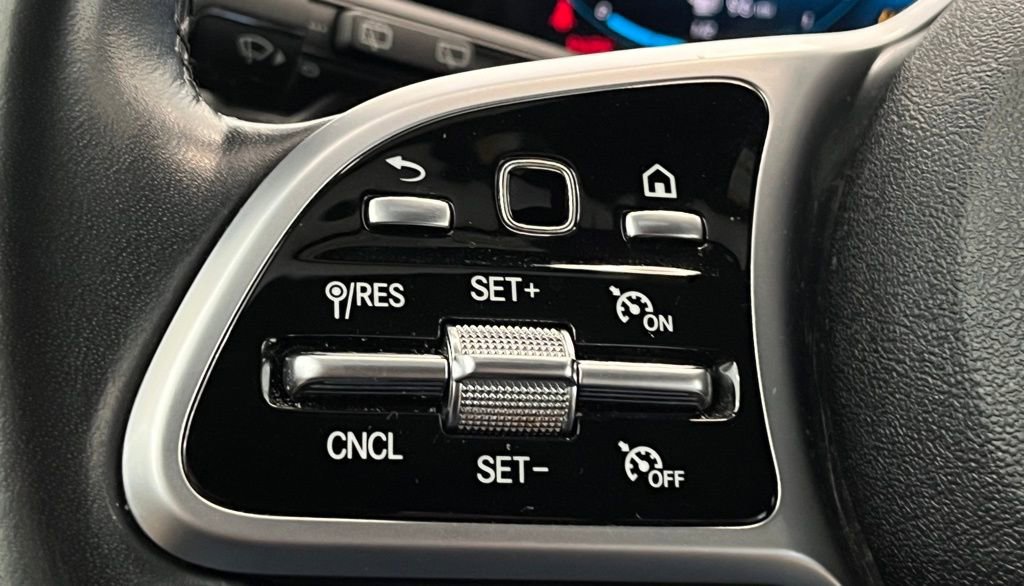 Used 2021 Mercedes-Benz GLB 250 4MATIC image 20