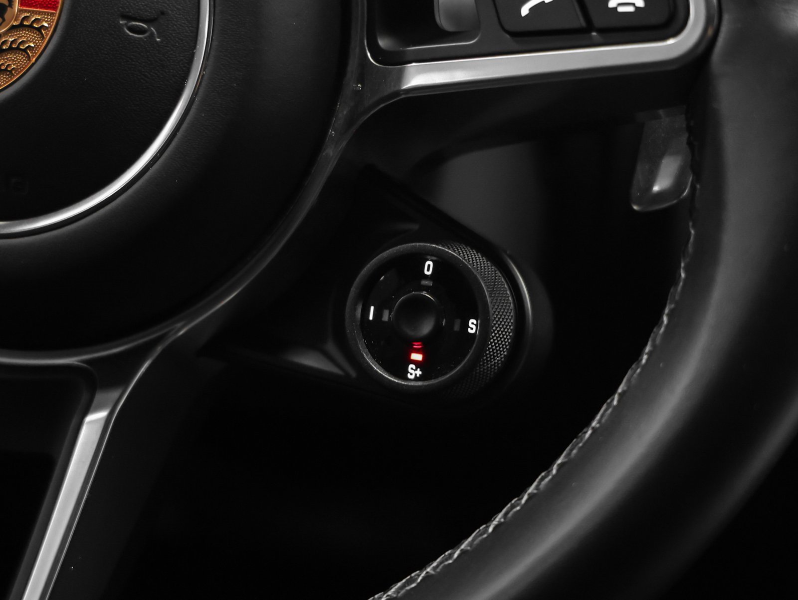 Used 2023 Porsche Cayenne GTS image 40