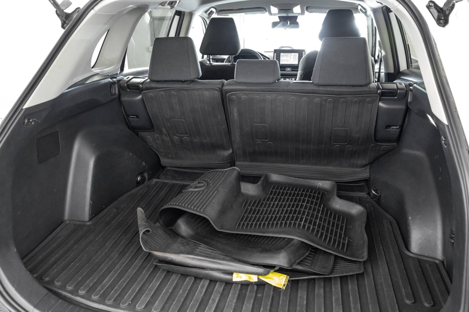 Used 2022 Toyota RAV4 LE AWD/4WD image 37