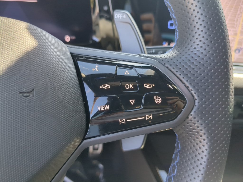 Certified 2024 Volkswagen Golf R AWD/4WD image 27