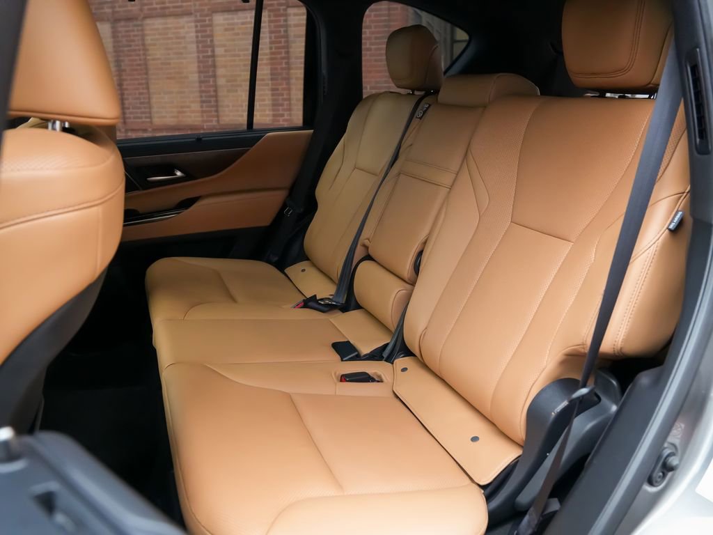 Used 2025 Lexus LX 700h Luxury w/ Appearance Package AWD/4WD image 18