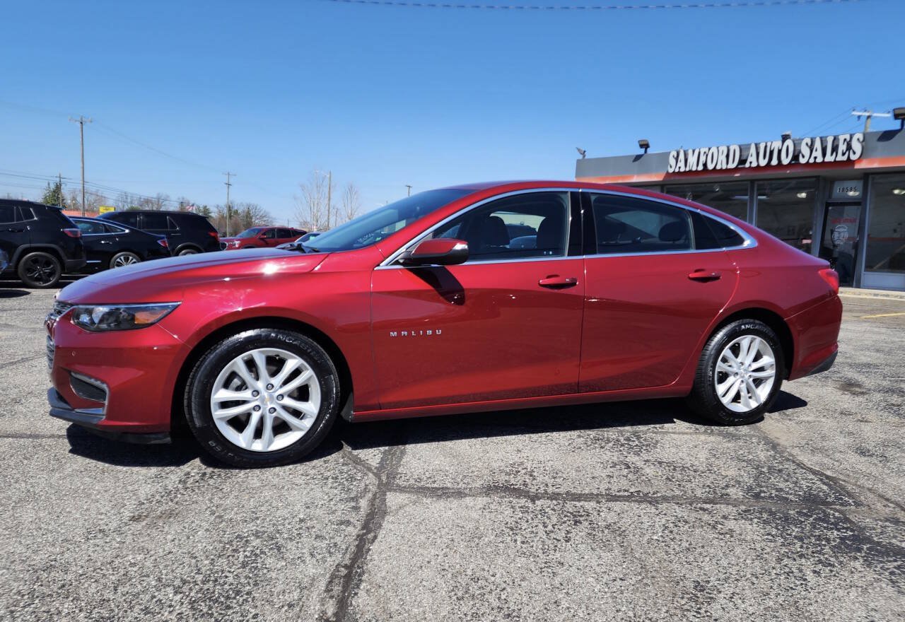 Used 2018 Chevrolet Malibu LT w/ Driver Confidence Package FWD image 2