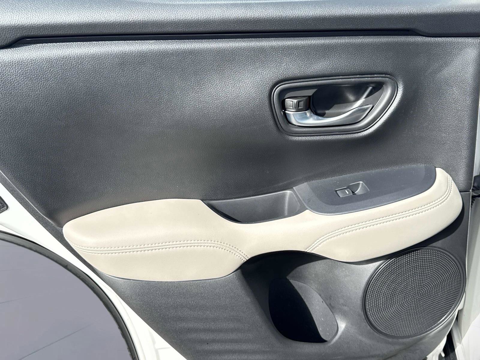 Certified 2023 Honda HR-V LX image 12