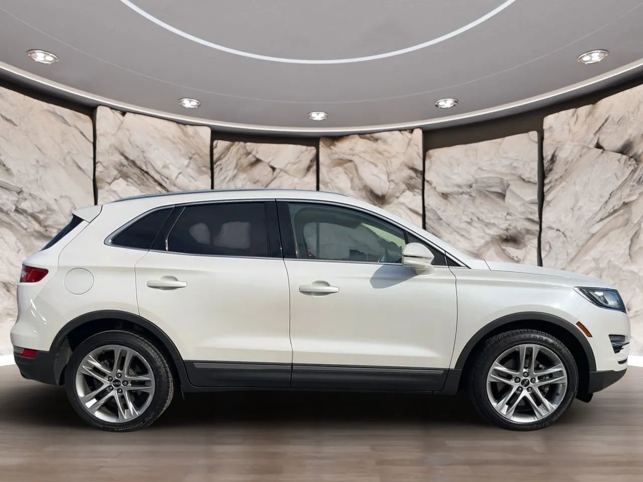 Used 2016 Lincoln MKC Reserve w/ Lincoln MKC Climate Package image 11