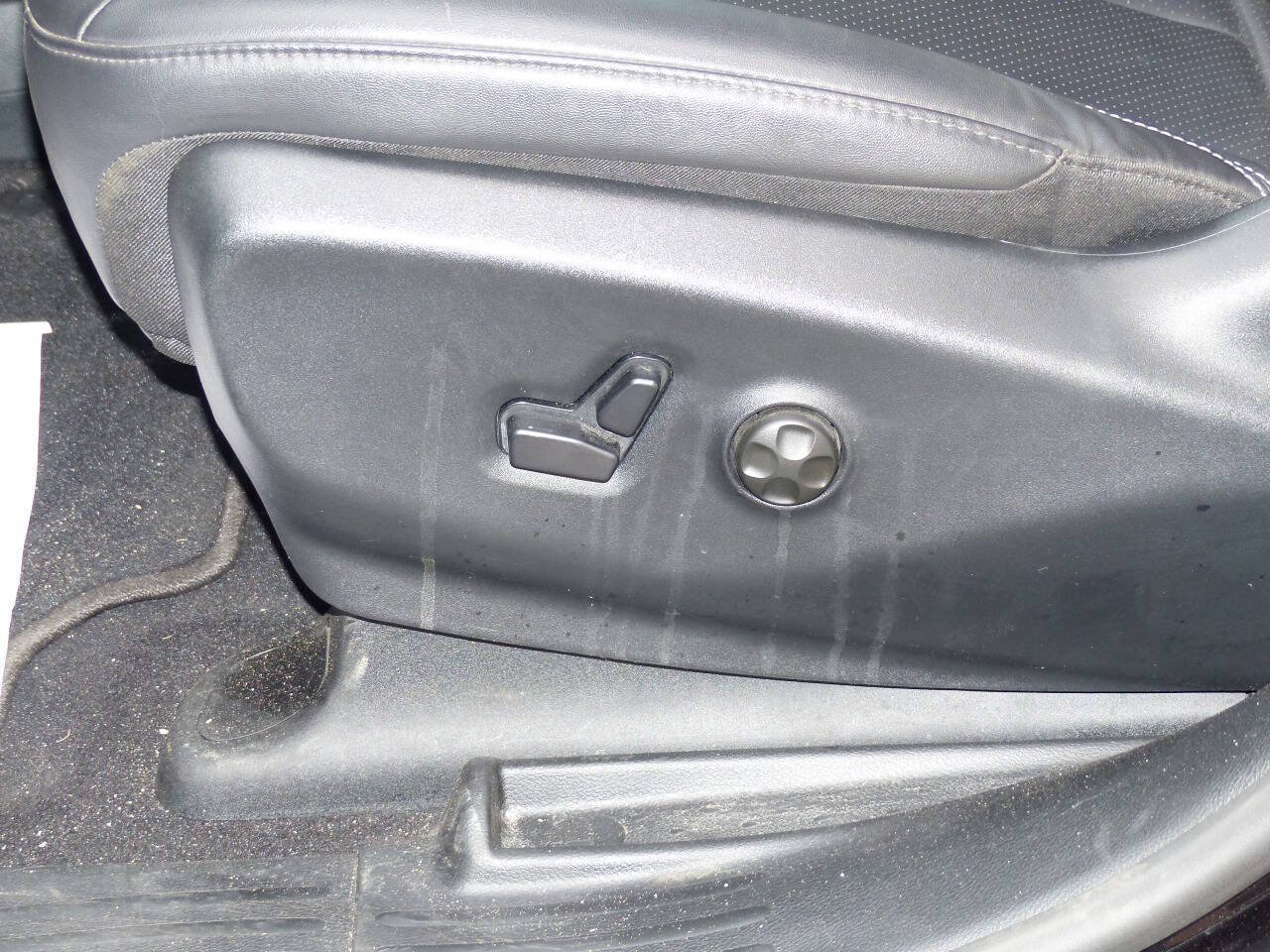 Used 2025 Chrysler Pacifica Select FWD image 20