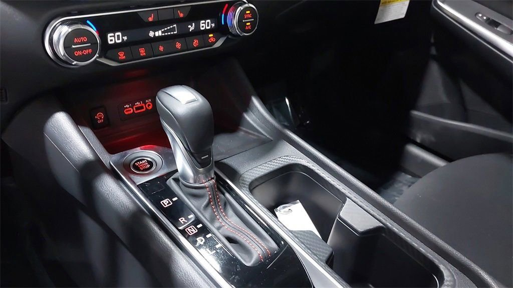 Used 2025 Nissan Sentra SR w/ Midnight Edition FWD image 23