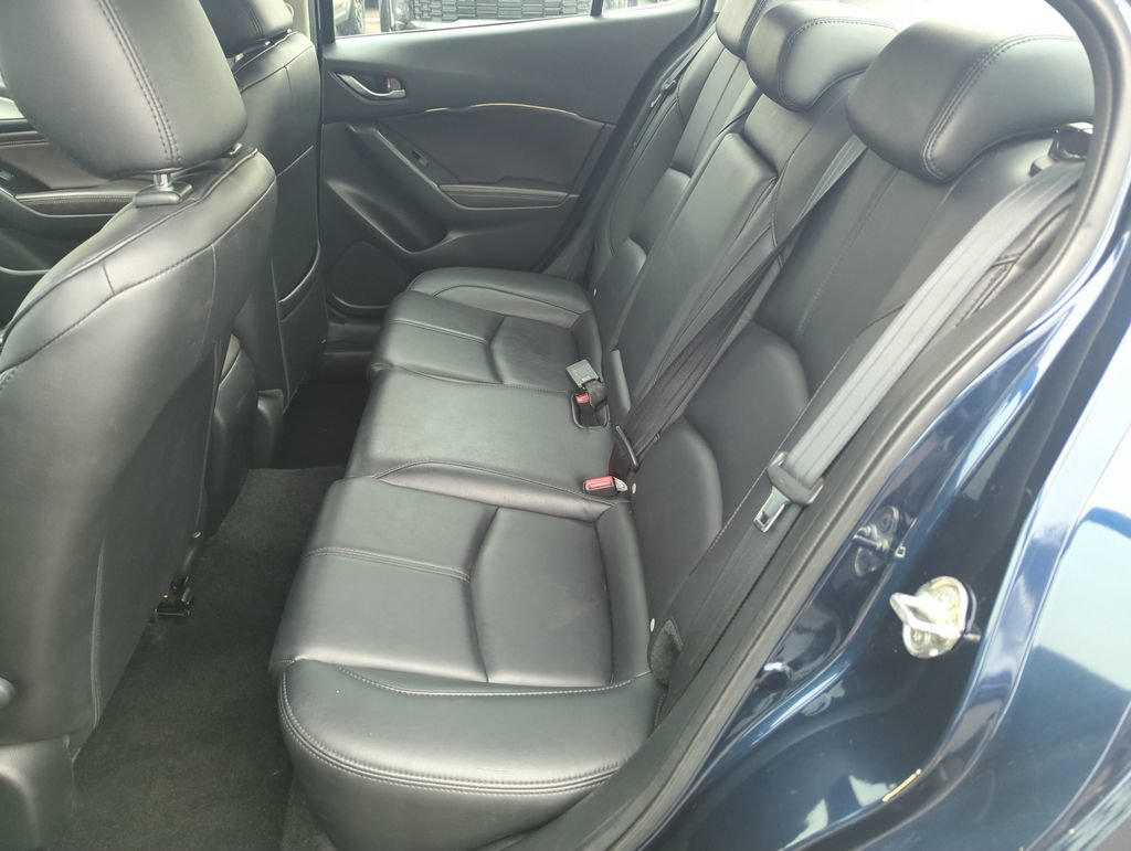 Used 2017 MAZDA MAZDA3 Touring FWD image 28