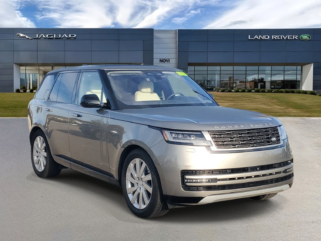 Used 2023 Land Rover Range Rover SE AWD/4WD image 2