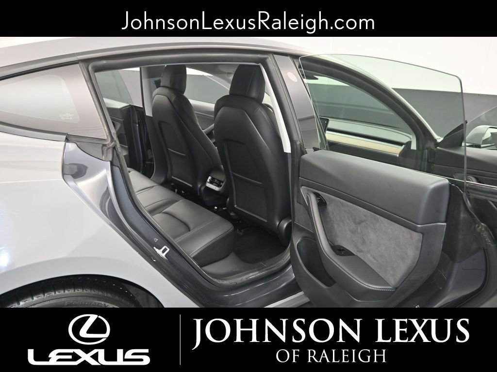 Used 2020 Tesla Model 3 Standard Range Plus image 13