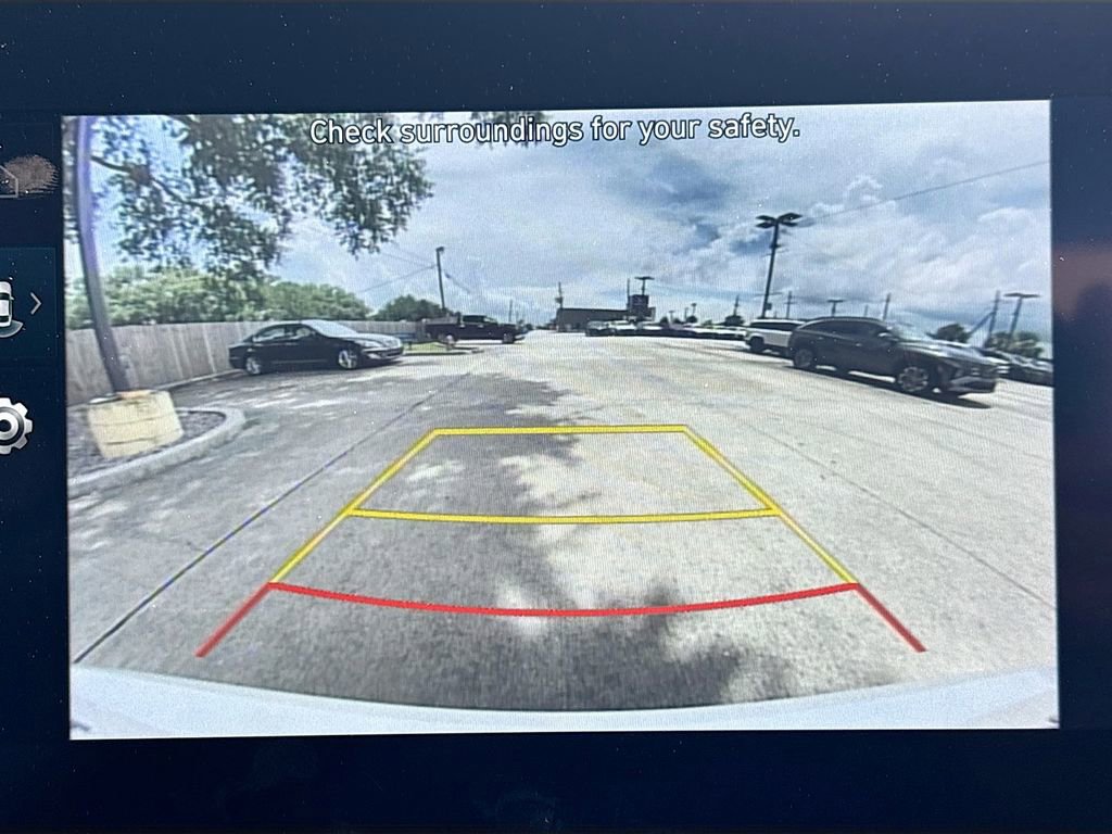 New 2025 Hyundai Elantra SEL image 14