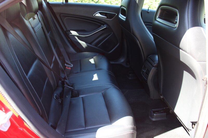 Used 2018 Mercedes-Benz CLA 250 image 6