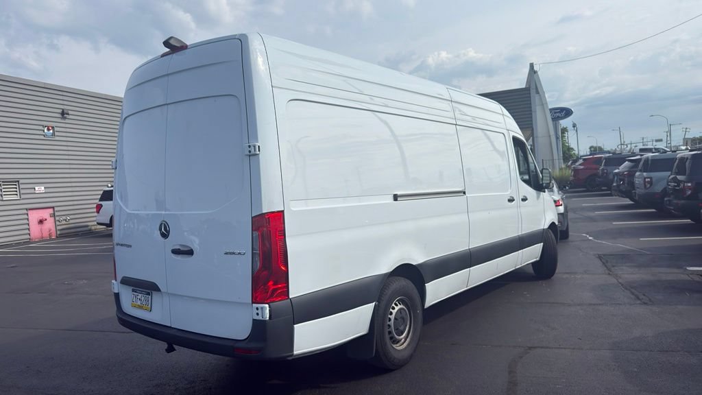 Used 2025 Mercedes-Benz Sprinter 2500 image 4