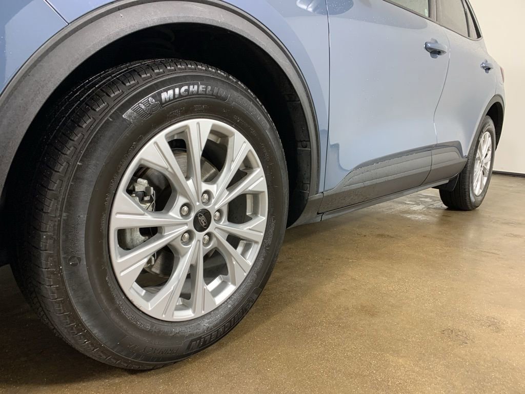 Used 2023 Ford Escape Active image 2