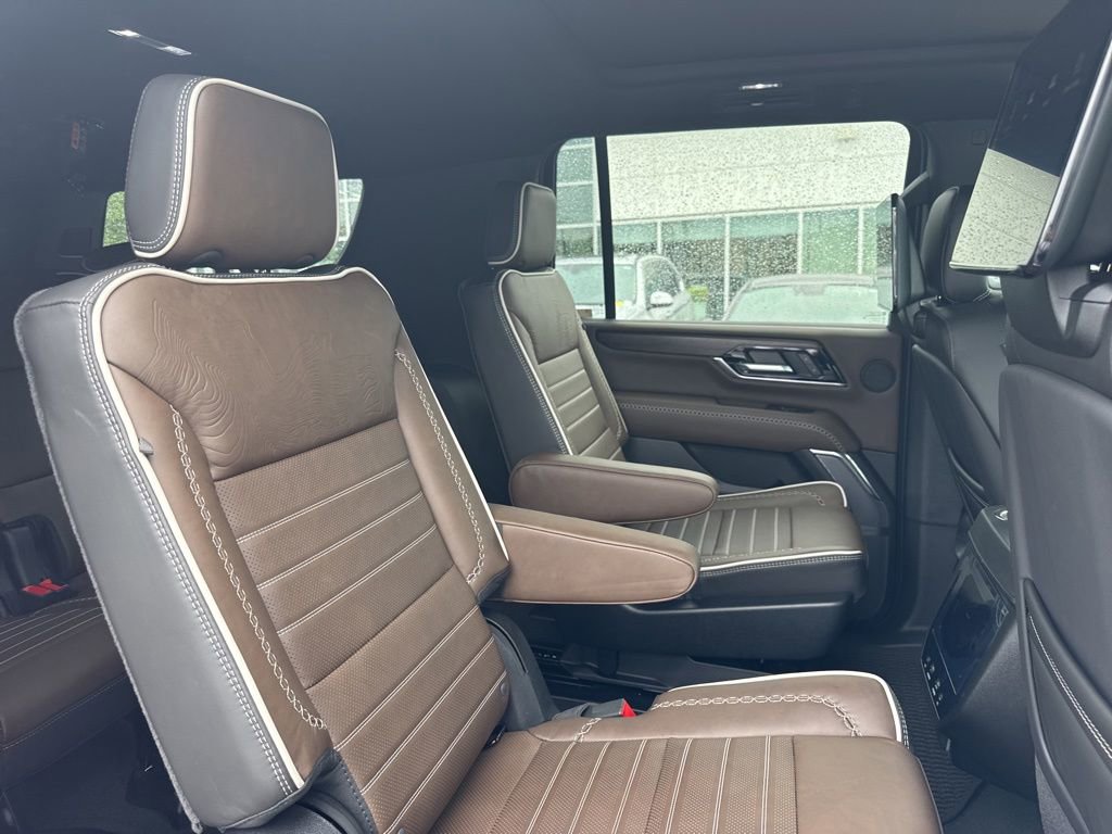 New 2026 GMC Yukon XL Denali Ultimate AWD/4WD image 30