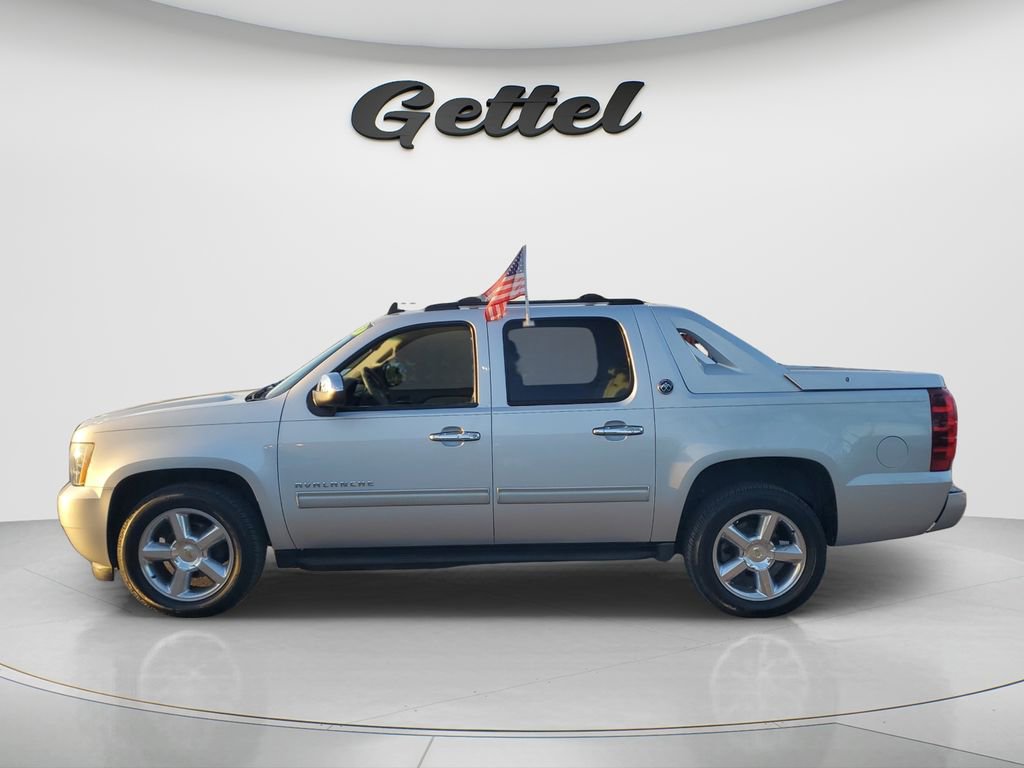 Used 2013 Chevrolet Avalanche LT w/ All-Star Edition image 15