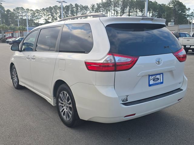 Used 2019 Toyota Sienna XLE Premium video 3