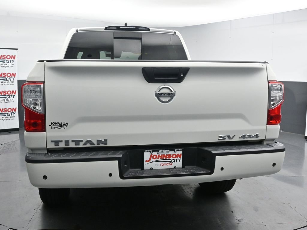 Used 2022 Nissan Titan SV AWD/4WD image 7