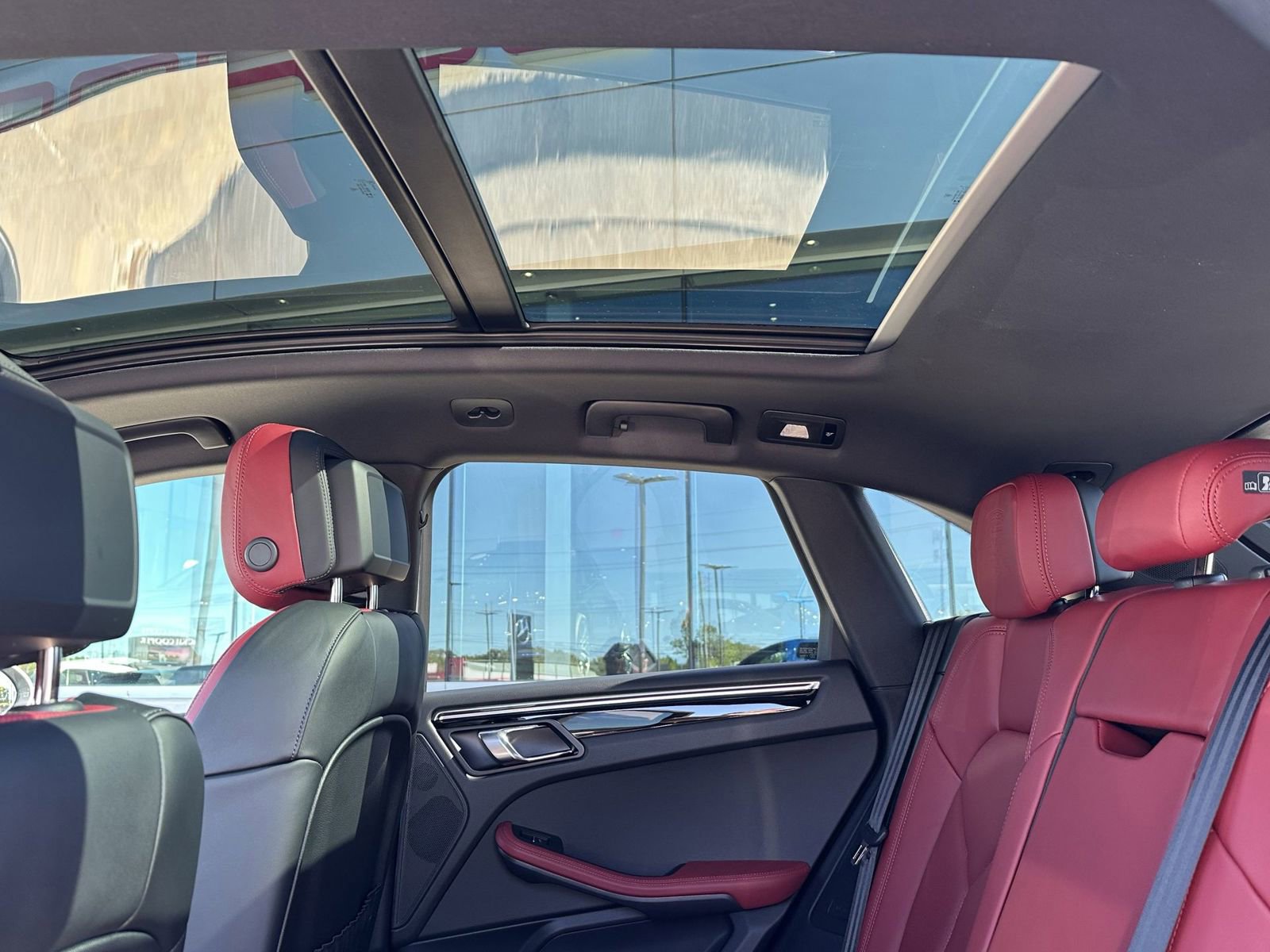 New 2026 Porsche Macan Turbo image 22