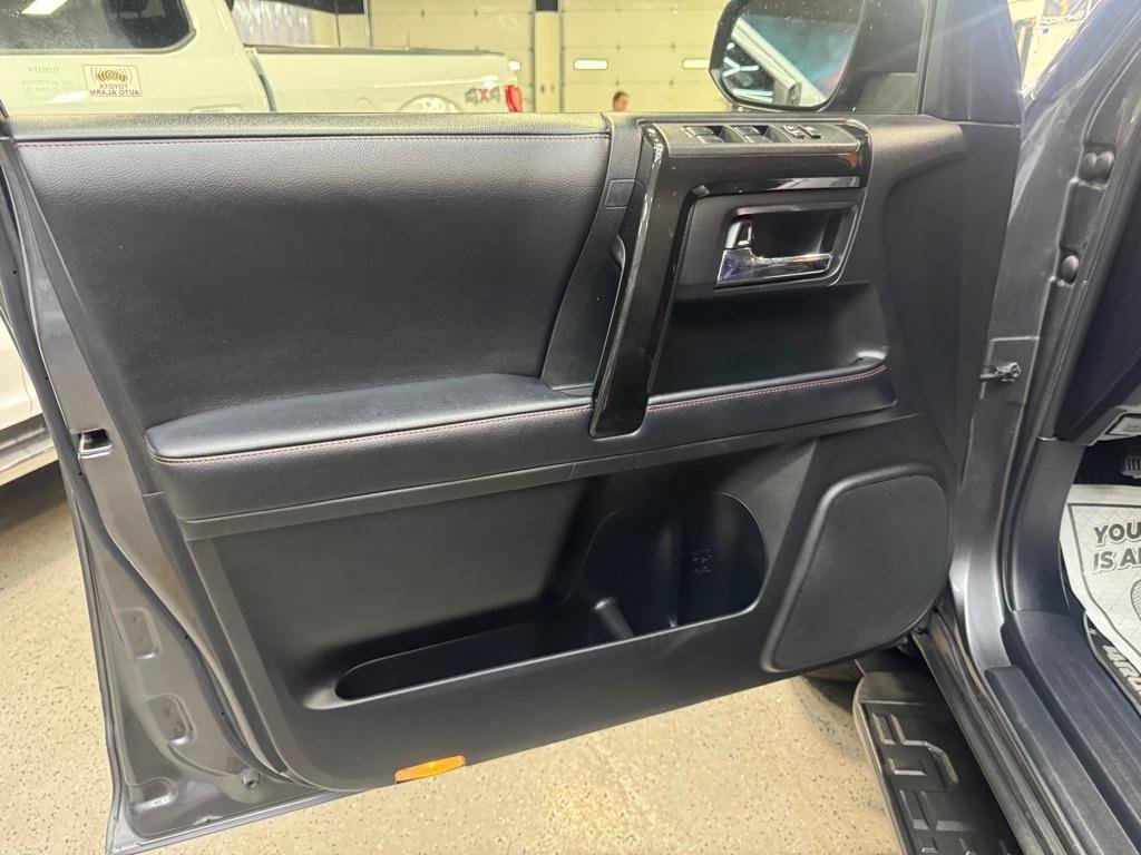 Used 2019 Toyota 4Runner TRD Off-Road AWD/4WD image 12