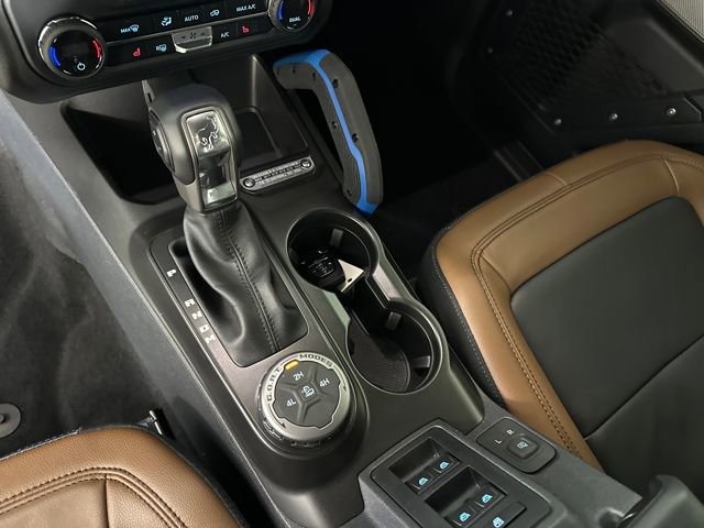 Used 2023 Ford Bronco Outer Banks image 19