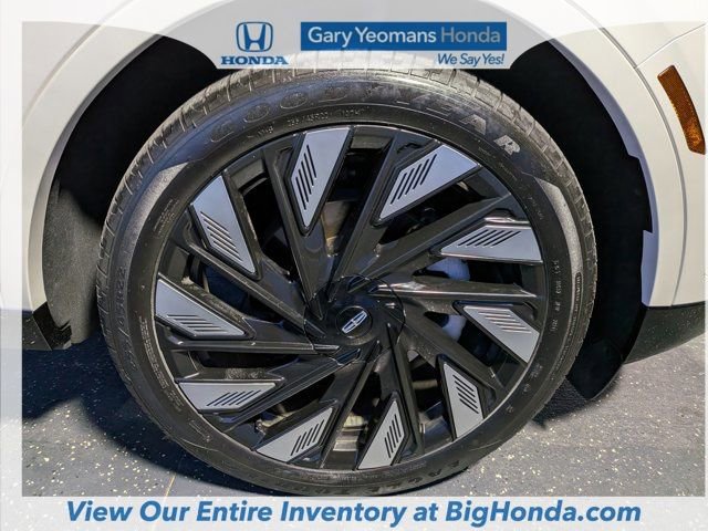 Used 2024 Lincoln Nautilus Reserve w/ Equipment Group 203A AWD/4WD image 14