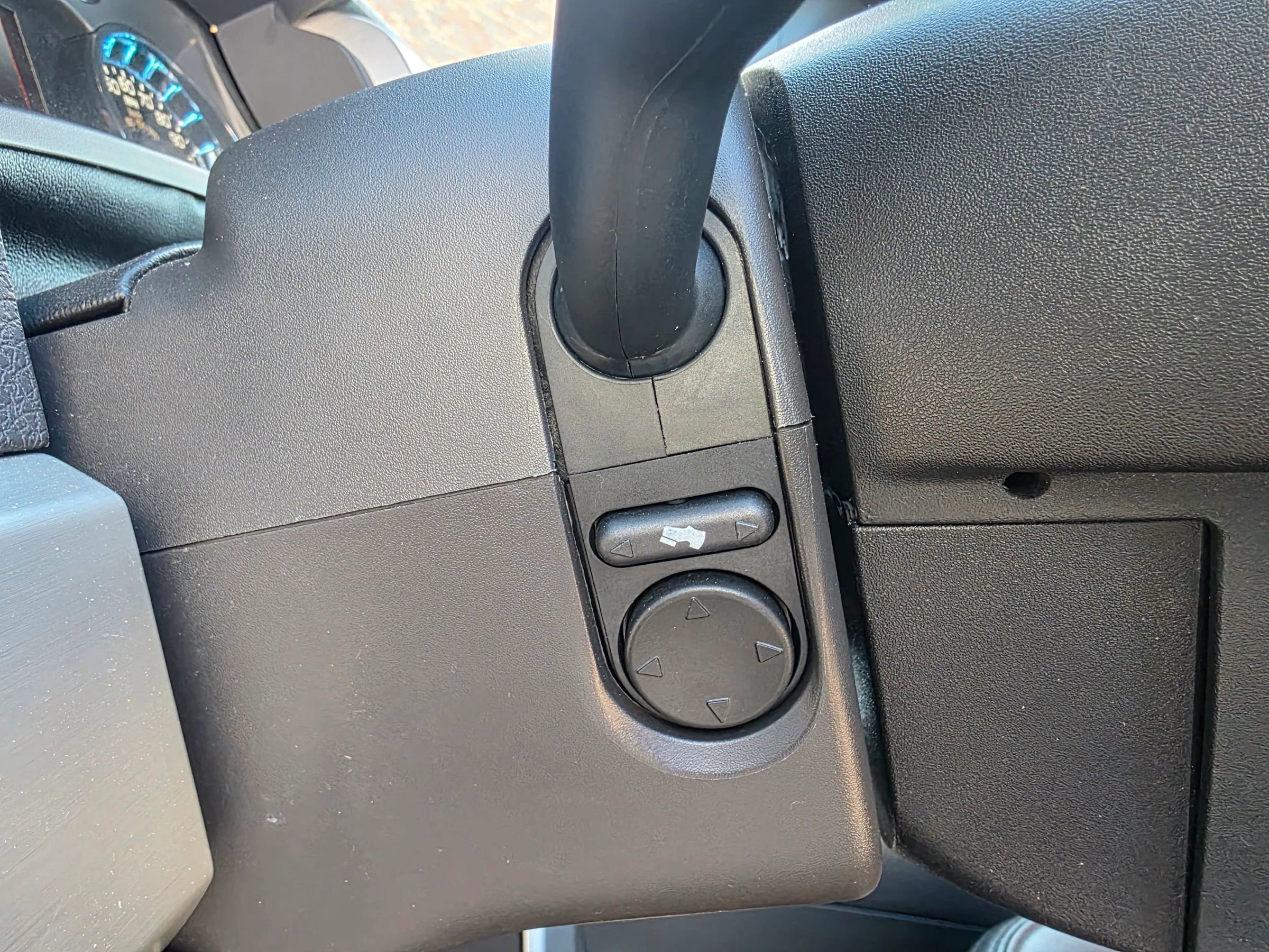 Used 2011 Ford F150 Platinum AWD/4WD image 29