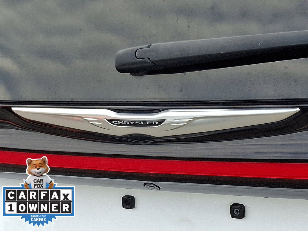 Used 2024 Chrysler Pacifica Touring-L FWD image 29