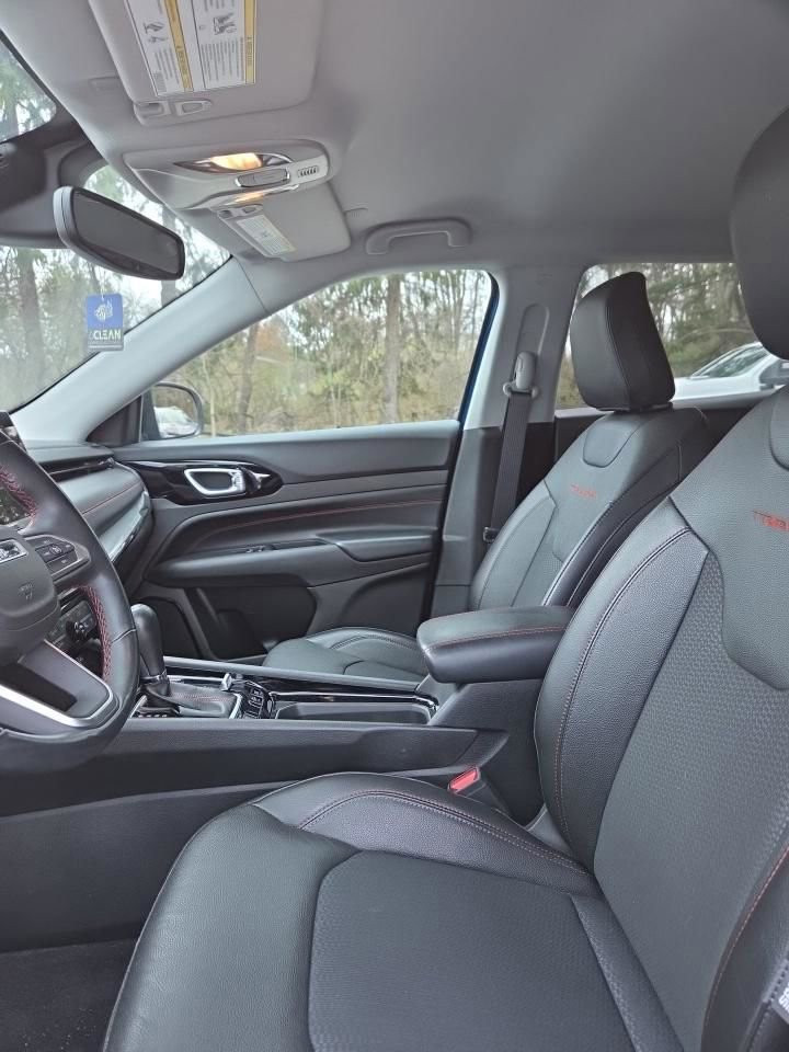 Used 2022 Jeep Compass Trailhawk w/ Trailhawk Convenience Group AWD/4WD image 5